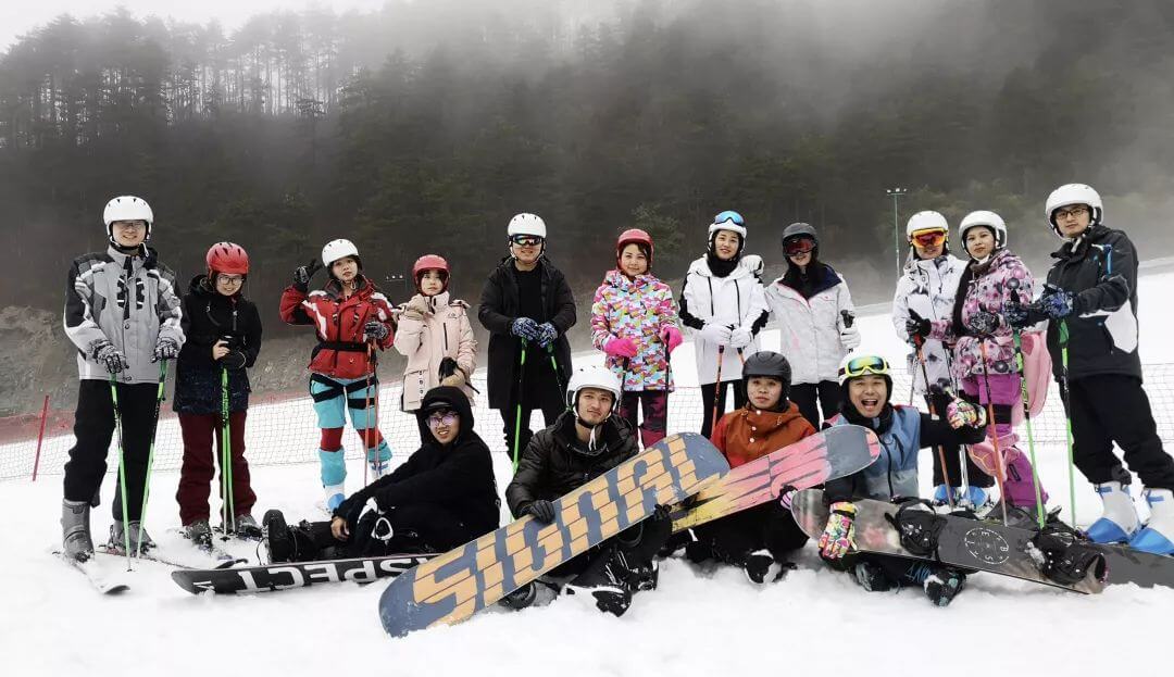 泽大首次滑雪体验旅程圆满结束