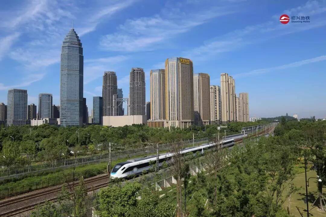 绍兴城际列车开通至宁波段，沿线停靠上虞、余姚、宁波三站